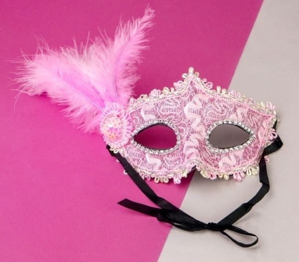 Carnival mask with flower